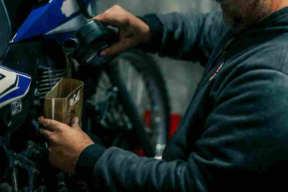 synthetic-oil-vs-regular-oil-mileage